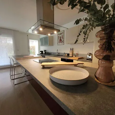 Au Rez De Chaussee Avec Terrasse, Parking Et Proche Mer A - Fr-1-673-9 Le Touquet-Paris-Plage
